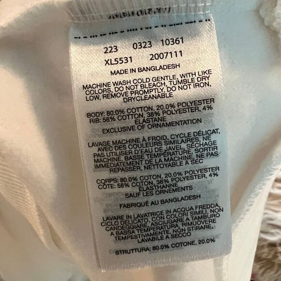 This is a Columbia Hart Mountain II Crew sweatshirt in white or cream with a mul - Picture 8 of 11